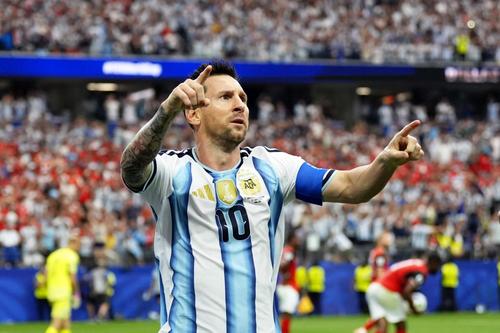 Lionel Messi continuă să rescrie istoria la Campionatul Mondial // foto: Imago