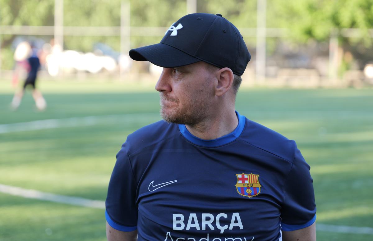 Nicolae Mitea a ratat mutarea la Barcelona, acum e antrenor în academia catalanilor din România: „Mister, mi-au spus mami cu tati că ai jucat acolo”