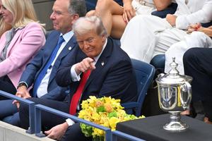 Donald Trump va înmâna trofeul după finala Cupei Mondiale