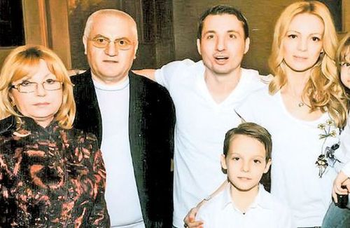 Dumitru Dragomir și familia