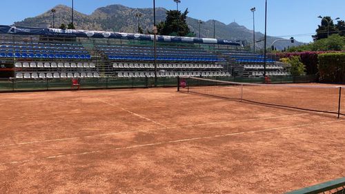 Terenul Central de la Palermo e amenajat, în așteptatea jucătoarelor FOTO Palermo Ladies Open