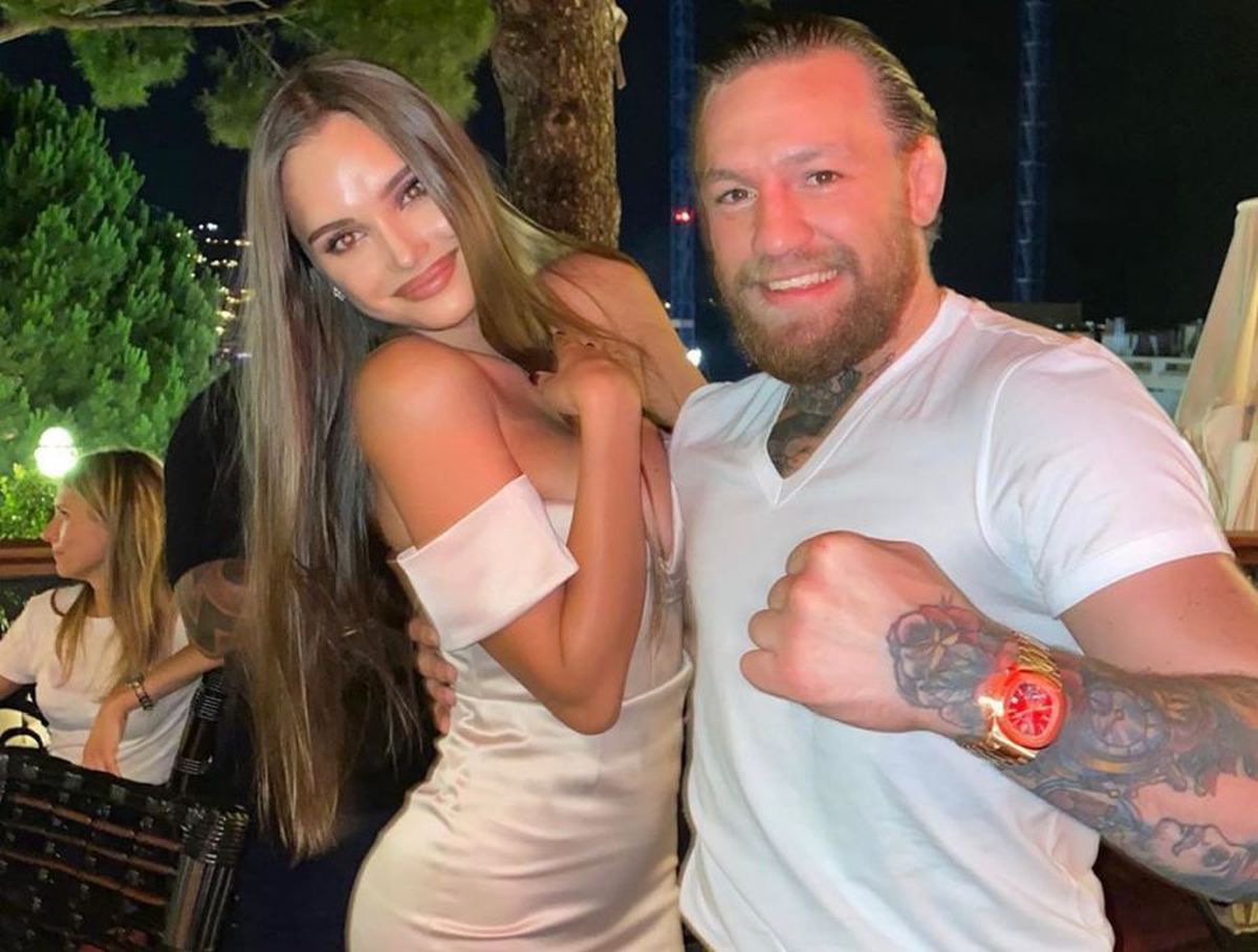 GALERIE FOTO Superba Karolina s-a pozat cu Conor McGregor » Campioana olimpică i-a stârnit pe ruși