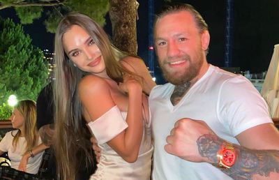 GALERIE FOTO Superba Karolina s-a pozat cu Conor McGregor » Campioana olimpică i-a stârnit pe ruși