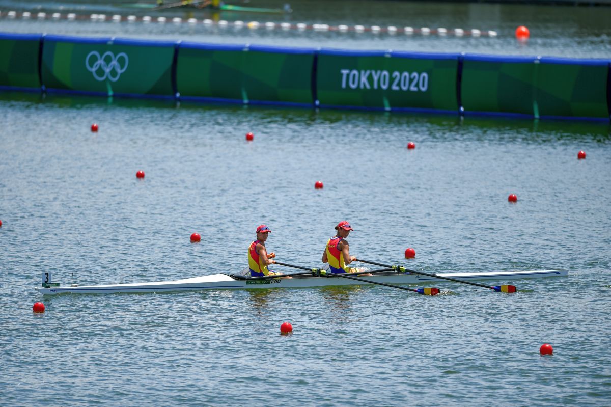 A început spectacolul! Simona Radiș și Ancuța Bodnar au câștigat la pas prima cursă și s-au calificat în semifinale la Tokyo!