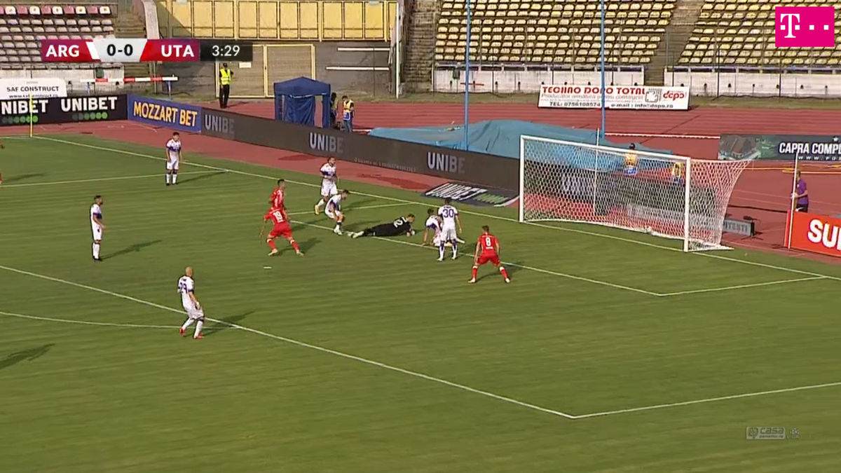 Gol senzațional marcat în FC Argeș - UTA » Nimeni nu s-a așteptat la această soluție!
