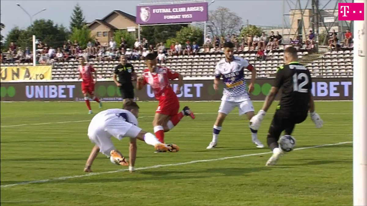 Gol senzațional marcat în FC Argeș - UTA » Nimeni nu s-a așteptat la această soluție!