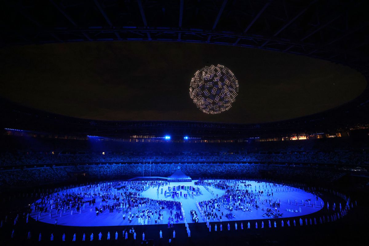 Moment SF în timpul ceremoniei de la Tokyo! Peste 1.800 de drone au apărut deasupra arenei