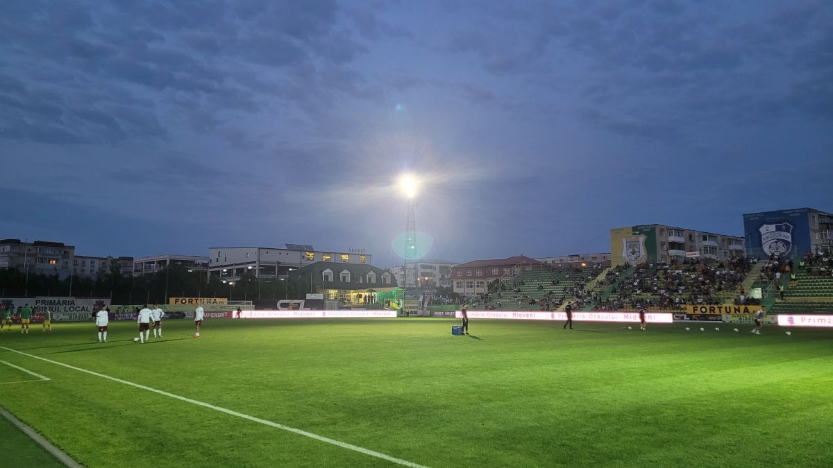 CS Mioveni - Rapid 0-2 » Miță e pe primul loc! Giuleștenii confirmă și au 6/6. Clasamentul