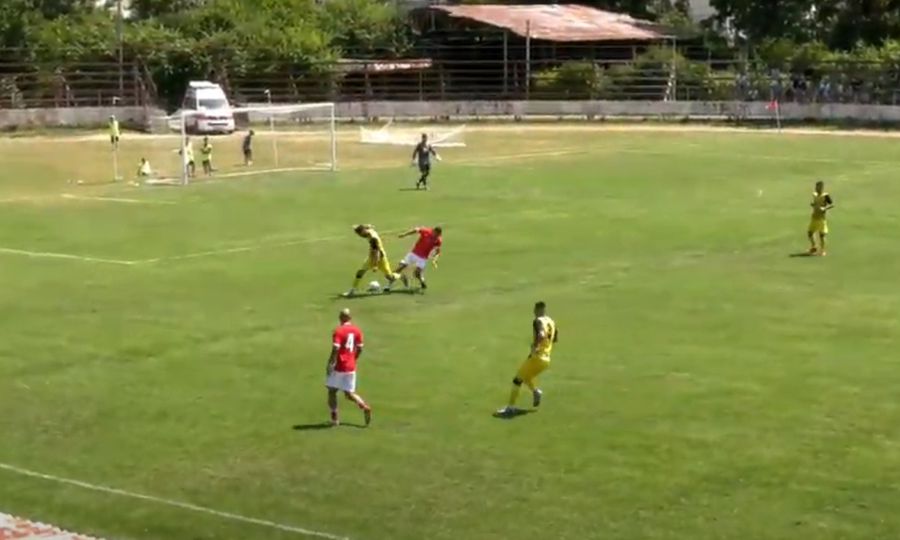 Plopeni - Dinamo 1-2 »  Ovidiu Burcă, victorie la debutul pe banca roș-albilor + Jucătorul aflat în probe, gafă decisivă