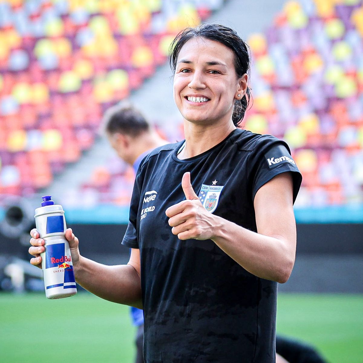 „Tigroaice” prin iarbă » CSM București a intrat astăzi pe Arena Națională