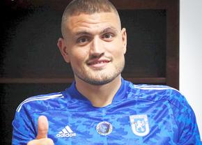 „Nu seamănă cu originalul” sau „Îl așteptăm și pe Dani Alves” » O parte din fanii FCU Craiova, ironii după transferul lui Kyriakos Papadopoulos