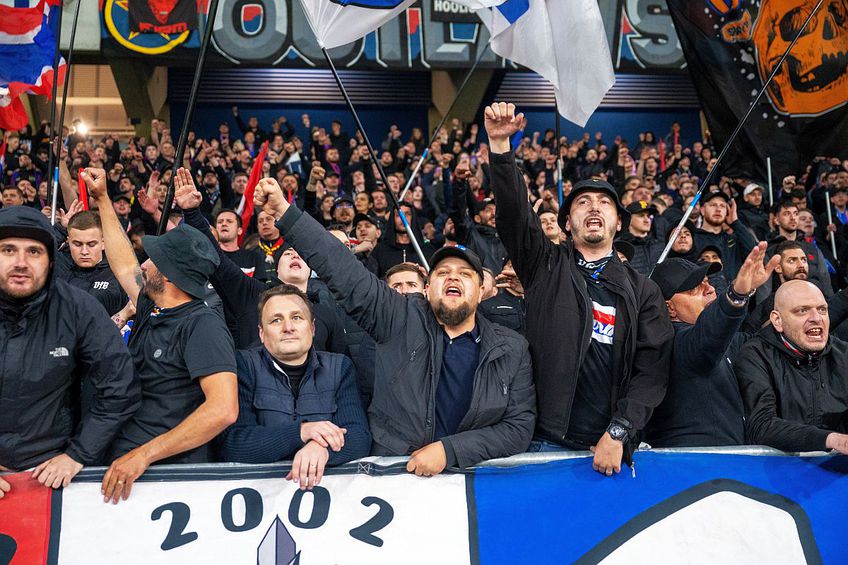 Fanii Stelei au reacționat după scenele de la FCSB - Dinamo / Sursă foto: GSP