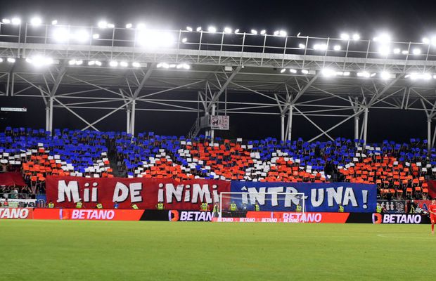 Plagiat? Suporterii lui Dinamo acuză că Peluza Nord le-a copiat scenografia: „Palidă încercare de a imita o realizare clasică a PCH. Atât s-a putut”