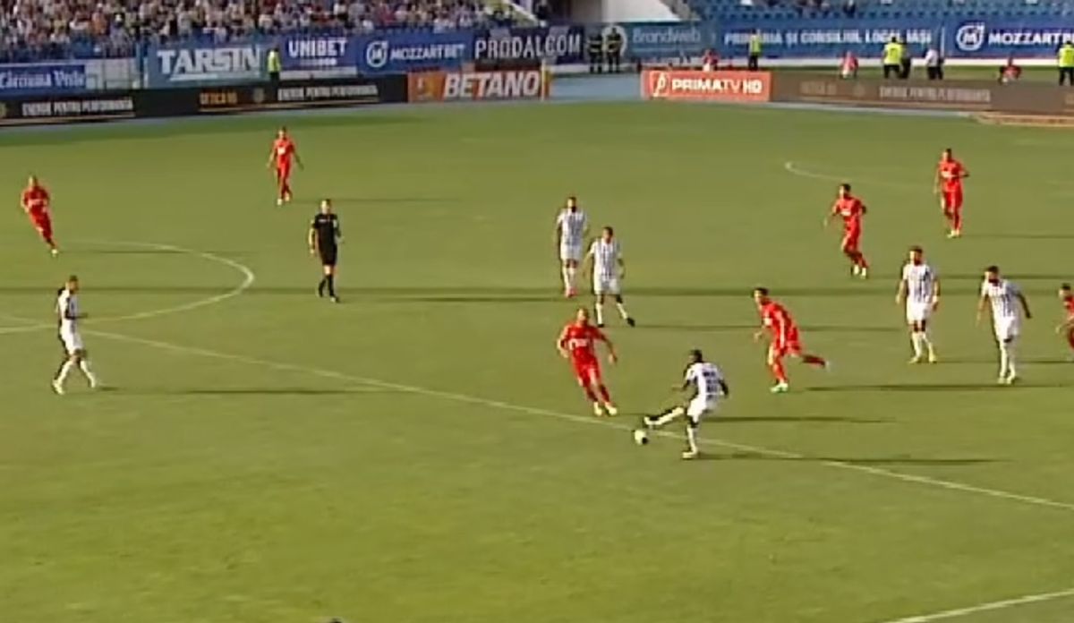 Gafă hilară în Poli Iași - Hermannstadt » Neguț și Balaure au profitat și au deblocat tabela