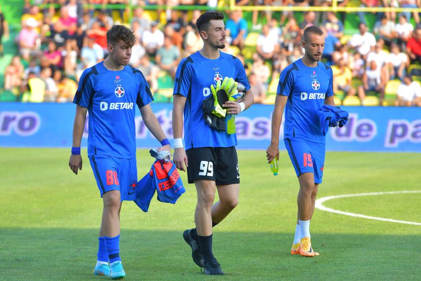 După gafa comisă în finalul meciului FCSB - Dinamo 2-1, Ștefan Târnovanu a fost avertizat de patronul Gigi Becali.