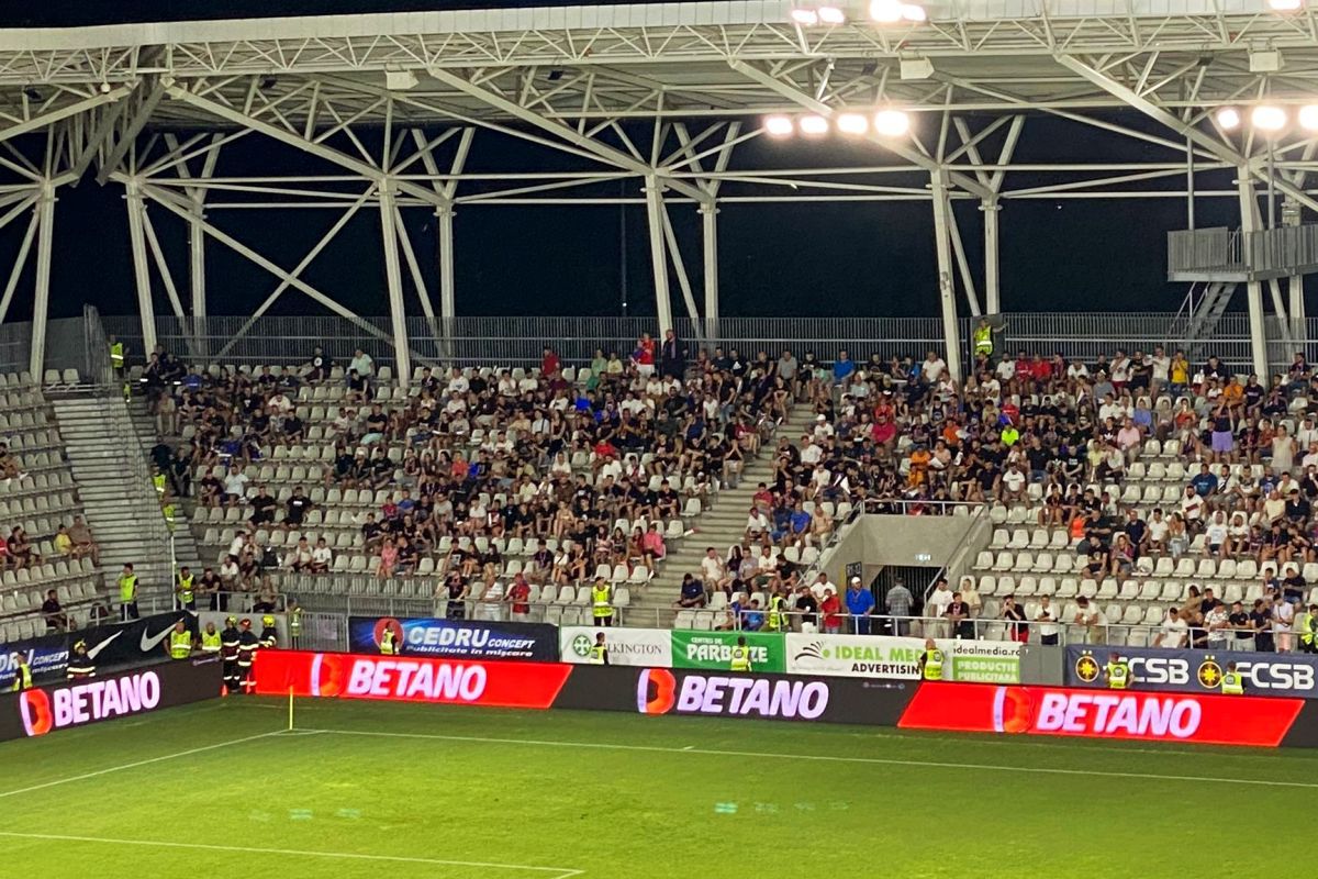 Misterul sutelor de scaune goale de la FCSB - Dinamo  » De ce nu s-a umplut stadionul la Derby de România
