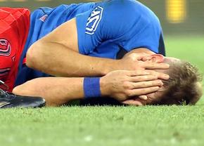 Olaru, lăsat lat în FCSB - Maccabi » Intrări dure și multe „galbene”