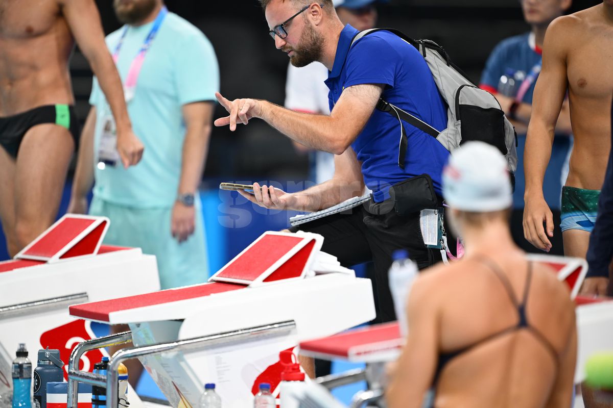 David Popovici la primul antrenament în La Defense Arena! GSP a surprins imaginile EXCLUSIVE cu campionul nostru