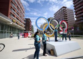Atleții se plâng de condițiile din Satul Olimpic: „ E prea cald și nu putem lăsa geamurile deschise” + Multiple furturi raportate
