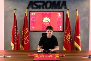 AS Roma și-a prezentat noul atacant adus din Premier League