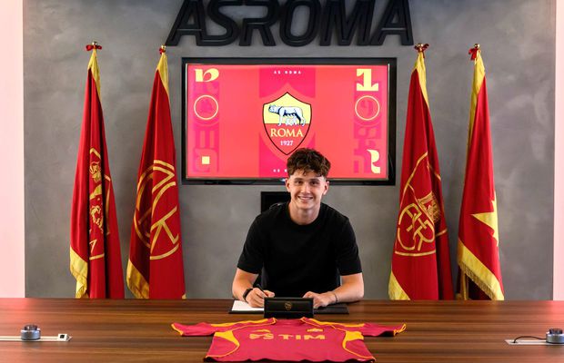 AS Roma și-a prezentat noul atacant adus din Premier League