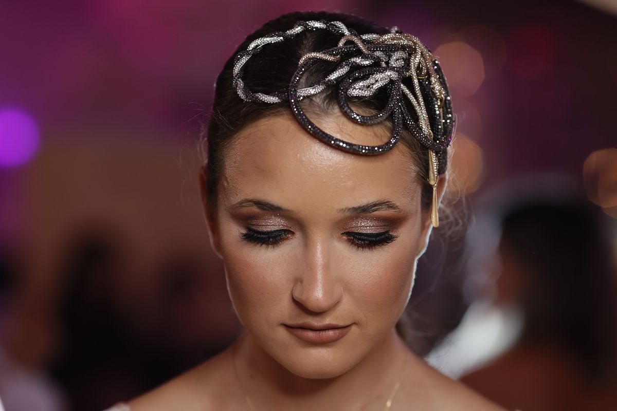 Simona Radiș Sabrina Voinea modele modă Bukarest Fashion Week