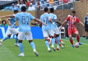 Titular la Mondialul cluburilor, mesaj pentru olteni: „FK Sarajevo are bani, dar Craiova este altceva” » Comparație inedită: „Nu e chiar Rapid București”