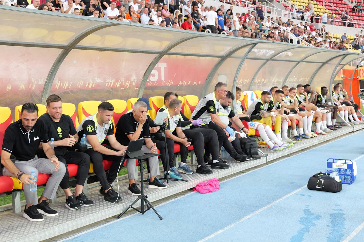 Echipamentul purtat de FCSB în meciul cu Shkendija