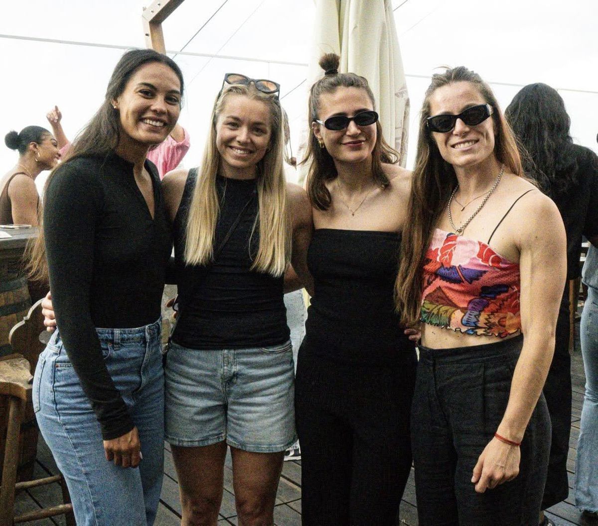 Handbalistele Rapidului, petrecere în vârf de munte: „Dacă o să priviți pozele, o să o vedeți și pe ea”