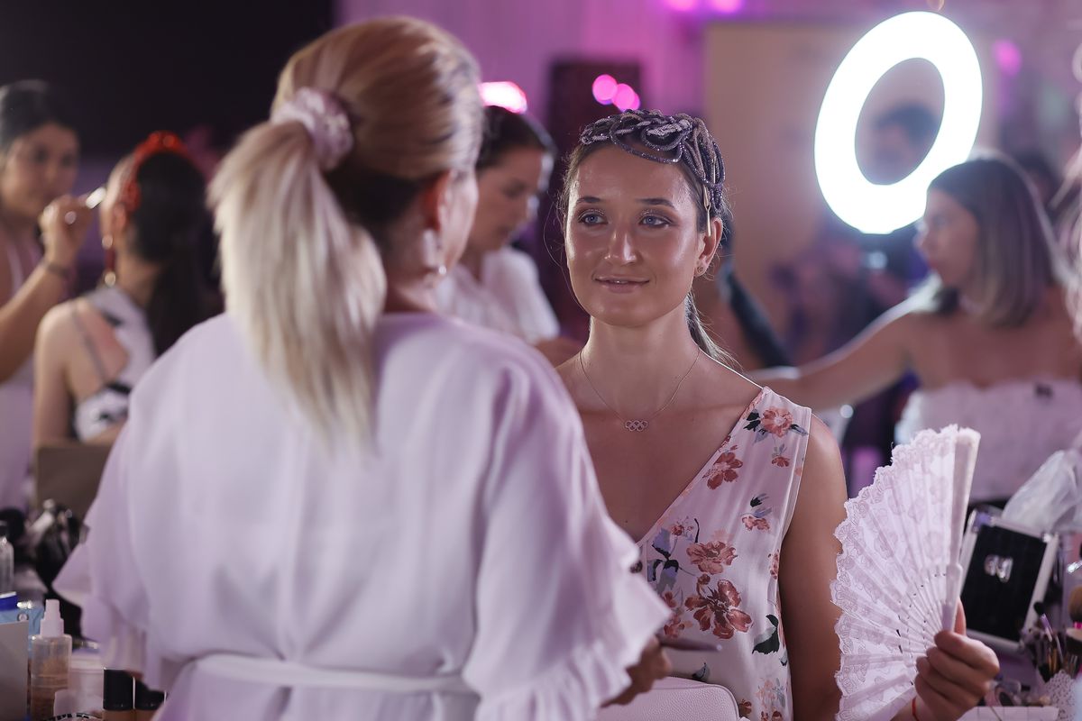 Simona Radiș Sabrina Voinea modele modă Bukarest Fashion Week