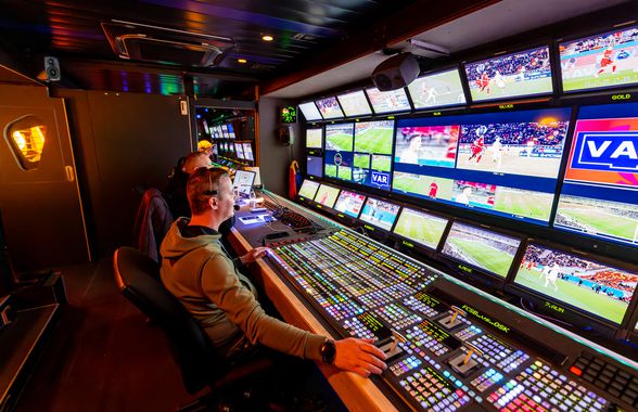 Cine transmite la TV Basaksehir - Universitatea Craiova