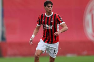 „Viitorul arată foarte bine” » Matteo Duțu, lăudat de fanii lui AC Milan după debutul în forță