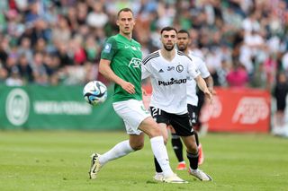 Uriașul de 1.90 metri, cu 8 meciuri la naționala Ungariei, a semnat în Superliga