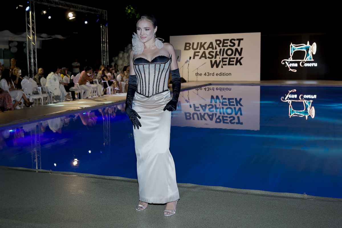 Simona Radiș Sabrina Voinea modele modă Bukarest Fashion Week