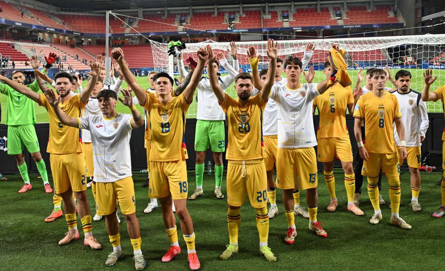 Duțu, jucătorul cu numărul 13, la Euro de tineret/ foto Imago Images Vestea finalului de an: Matteo Duțu a fost luat de AC Milan la Riad! » Căpitanul naționalei U21 luptă cu Interul lui Cristi Chivu pentru Supercupă