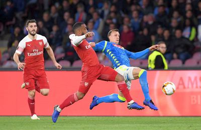 Roberto De Zerbi vrea să îl transfere pe Vlad Chiricheș de la Napoli » Prețul fixat de vicecampioana Italiei l-a speriat!