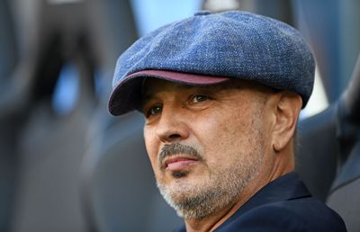 Sinișa Mihajlovic, bolnav de leucemie, a fost testat pozitiv cu COVID-19