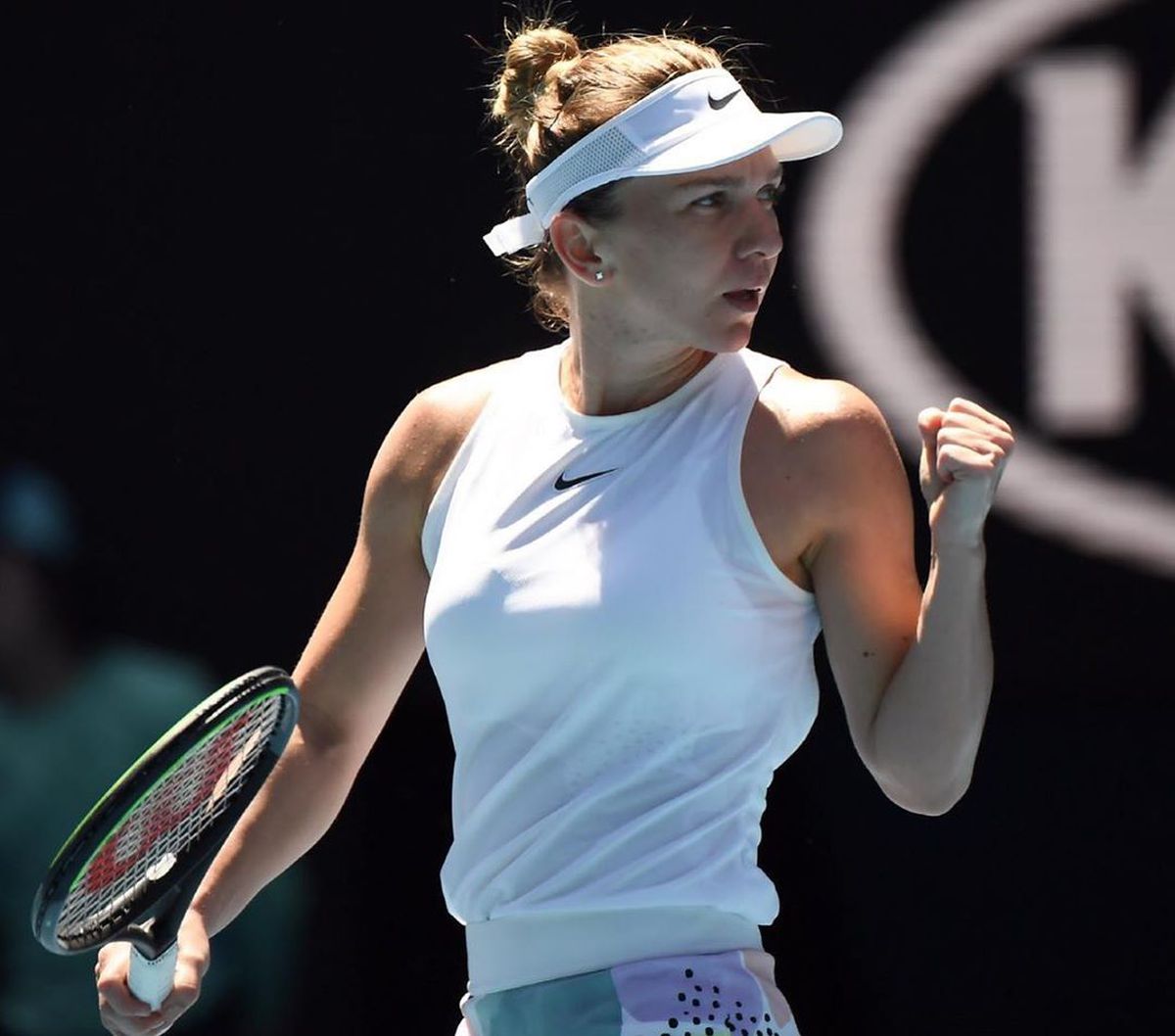 VIDEO Simona Halep, cu Bentley-ul de 300.000 de euro prin București! Ce a postat tenismena de la întâlnirea cu iubitul