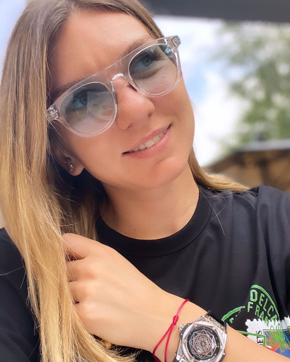 VIDEO Simona Halep, cu Bentley-ul de 300.000 de euro prin București! Ce a postat tenismena de la întâlnirea cu iubitul