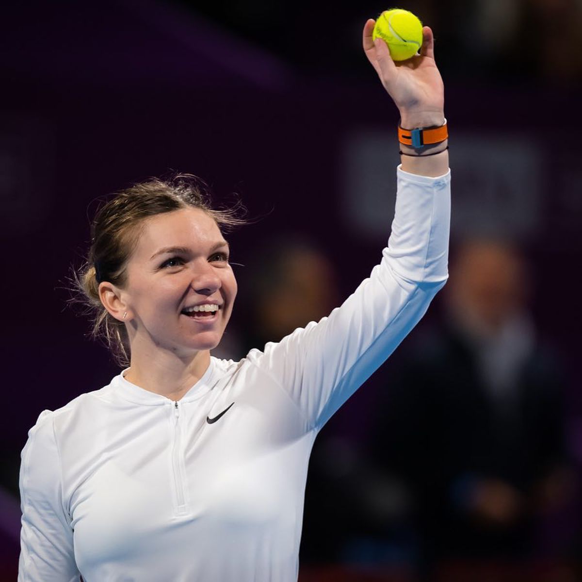VIDEO Simona Halep, cu Bentley-ul de 300.000 de euro prin București! Ce a postat tenismena de la întâlnirea cu iubitul