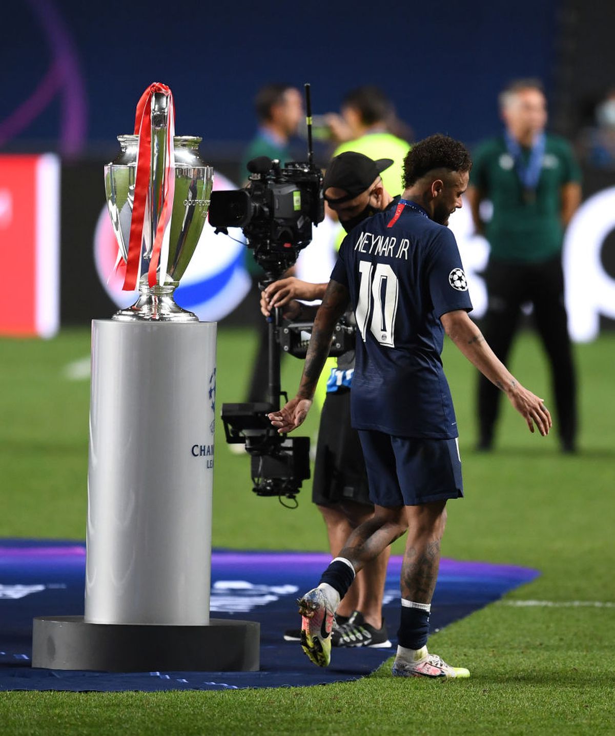 PSG - BAYERN 0-1. Cum a arătat decernarea trofeului în fața unui stadion gol