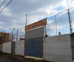Intrarea în baza sportivă e păzită, în prezent arena fiind privată, fără acces al vizitatorilor