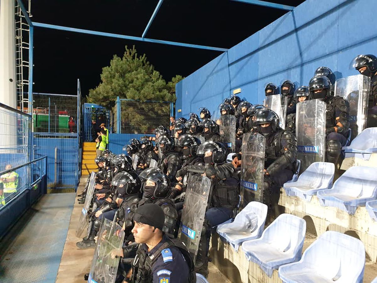 Farul - Dinamo 3-0 // Peluza oaspeților