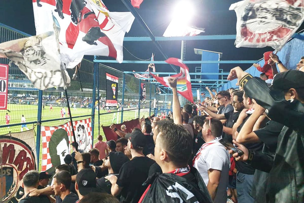 Atac la „Rege”! Fanii din DDB, dezlănțuiți după Farul - Dinamo: „Băștinașul vrea statuie. «Nasone» fin le are și cu latina”