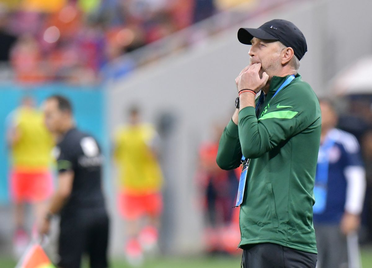 A luat 4! Fotbalistul care a dezamăgit crunt la debutul lui Edi Iordănescu