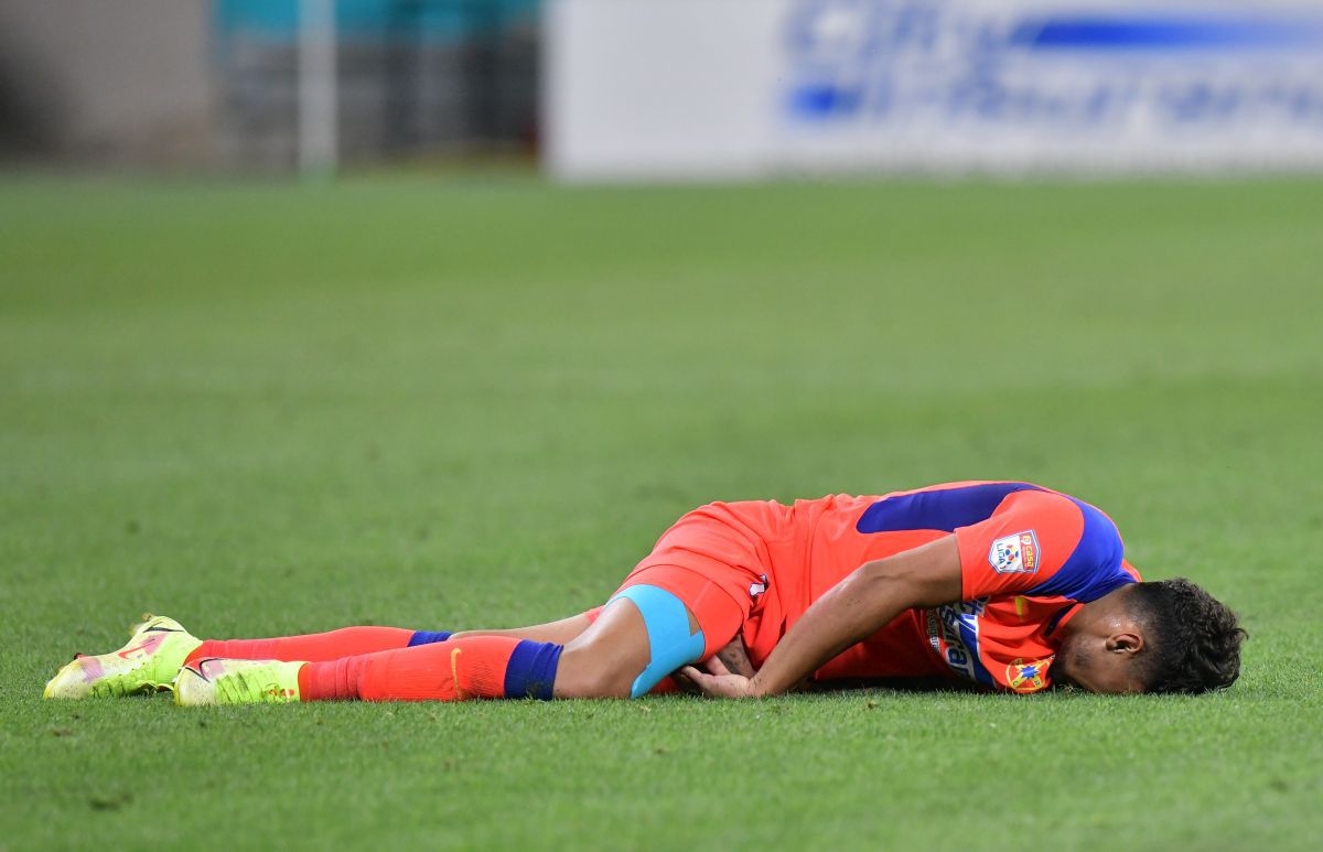 Bătăi de cap pentru Gigi și Petrea » FCSB, obligată să scoată din primul „11” un fotbalist cu nume! Cum ar putea arăta echipa în decembrie