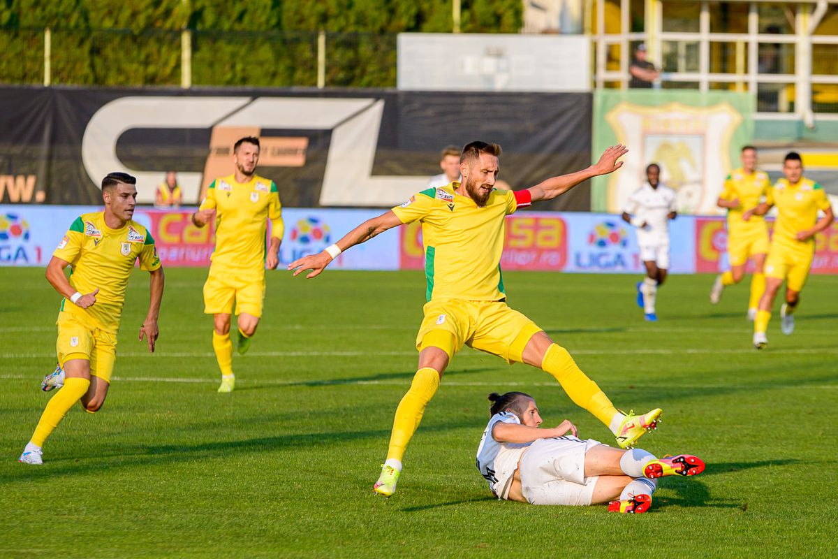 CS Mioveni - FCU Craiova 1-0 » Bănia fierbe! Mutu, a treia înfrângere pe banca oltenilor