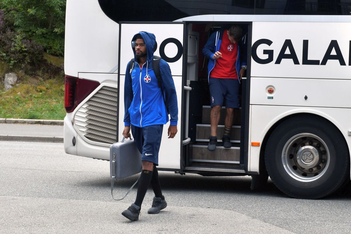 Viking - FCSB (sosirea roș-albaștrilor la Stavanger)