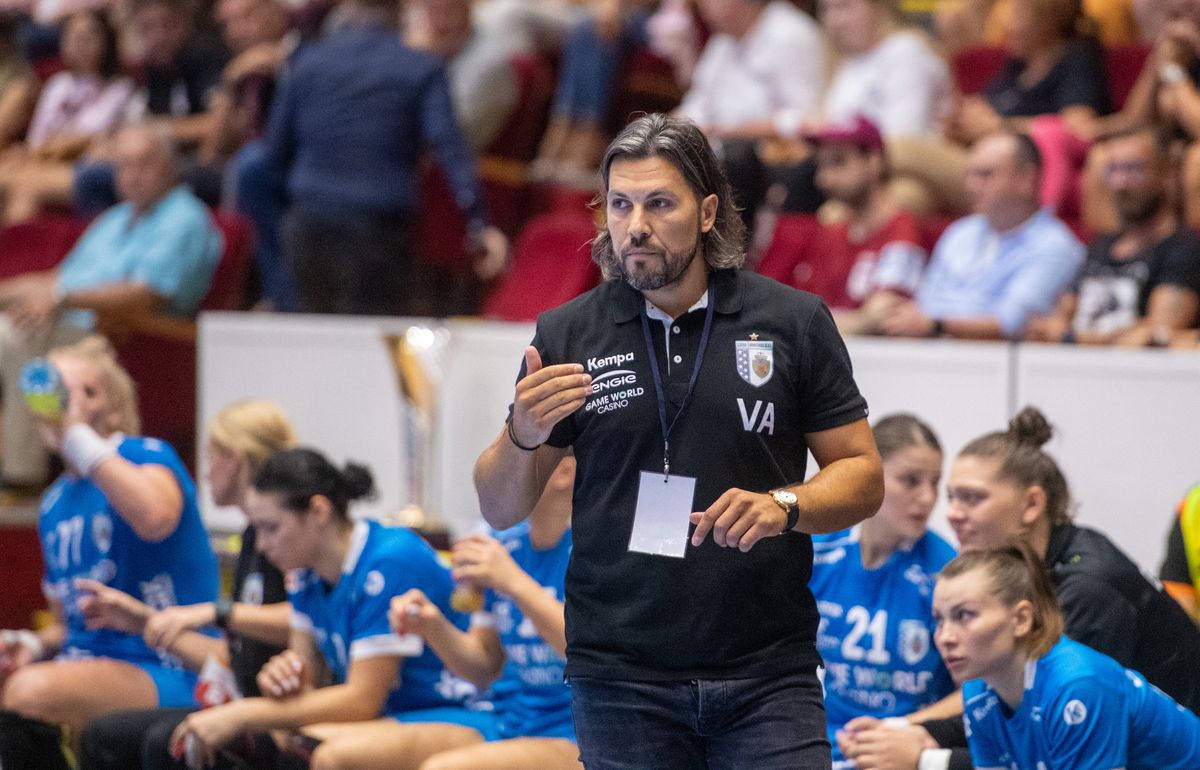 Concluziile lui Carlos Viver, după eșecul din Supercupă: „Nu am fost inferiori, îmi rămâne de făcut un singur lucru! + Ce spun „tigroaicele”