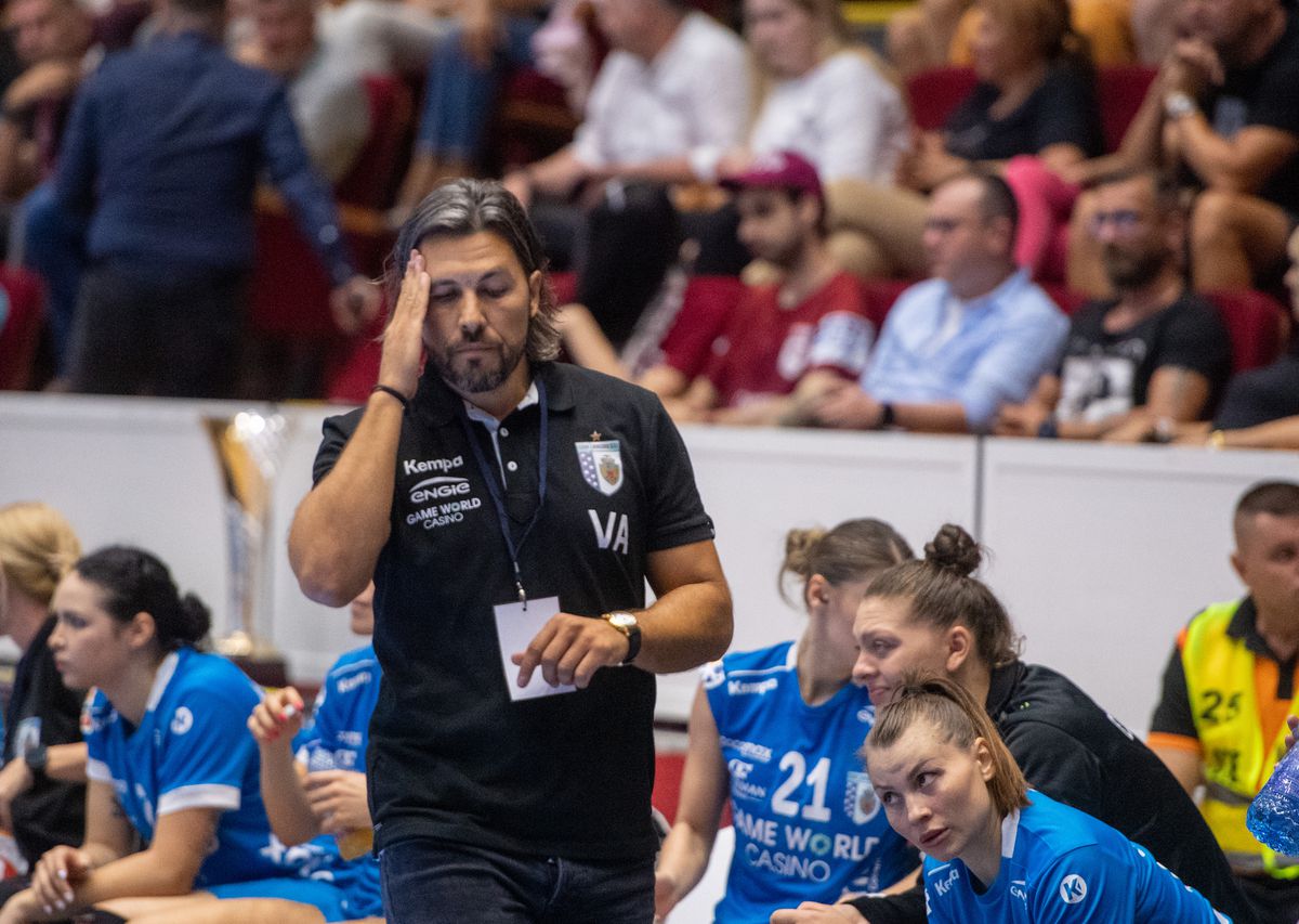 Concluziile lui Carlos Viver, după eșecul din Supercupă: „Nu am fost inferiori, îmi rămâne de făcut un singur lucru! + Ce spun „tigroaicele”